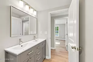 105 W Wallace St, Burgaw, NC 28425 - Photo 21