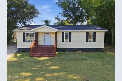 105 W Wallace Street, Burgaw, NC 28425 - Photo 3