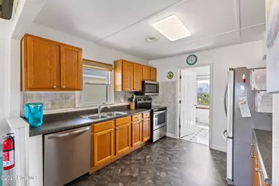 1513 Easy Street, Surf City, NC 28445 - Photo 13