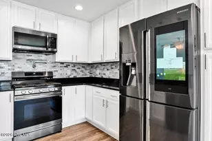 127 NE 15th St, Oak Island, NC 28465 - Photo 13