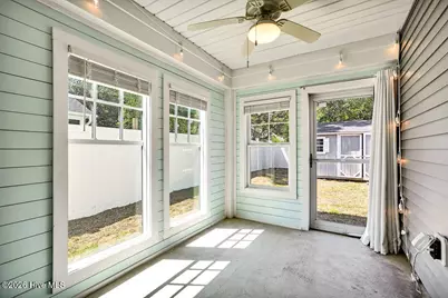 127 NE 15th St, Oak Island, NC 28465 - Photo 35