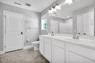 127 NE 15th St, Oak Island, NC 28465 - Photo 23