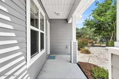 127 NE 15th St, Oak Island, NC 28465 - Photo 3