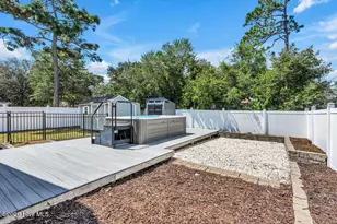 127 NE 15th St, Oak Island, NC 28465 - Photo 41