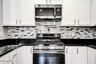 127 NE 15th St, Oak Island, NC 28465 - Photo 9