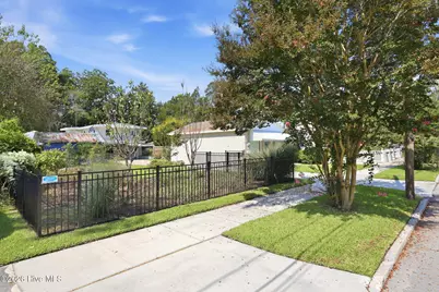 1307/1305 N Pasteur Street, New Bern, NC 28560 - Photo 3