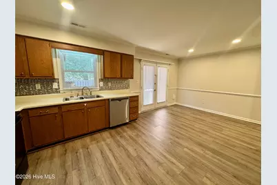 101 Laura Lane #C6, Greenville, NC 27858 - Photo 7