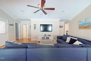 337 NE 41st St, Oak Island, NC 28465 - Photo 5