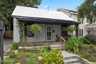 704 S 3rd St, Wilmington, NC 28401 - Photo 1