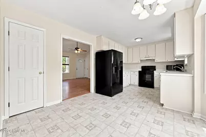 204 Dustin Drive, Benson, NC 27504 - Photo 11