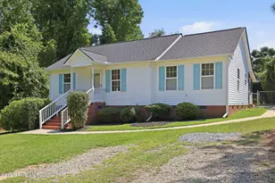 204 Dustin Dr, Benson, NC 27504 - Photo 3