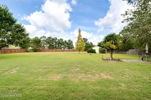 127 Cotton Patch Ct, Burgaw, NC 28425 - Photo 5