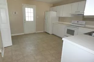 895 W Pueblo Dr, Jacksonville, NC 28546 - Photo 5