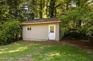 295 Sprunt Dr, Clinton, NC 28328 - Photo 7