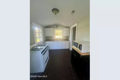 401 Bank Street, Washington, NC 27889 - Photo 15