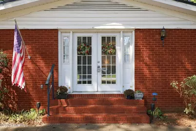 2101 Michelle Drive, Kinston, NC 28504 - Photo 3