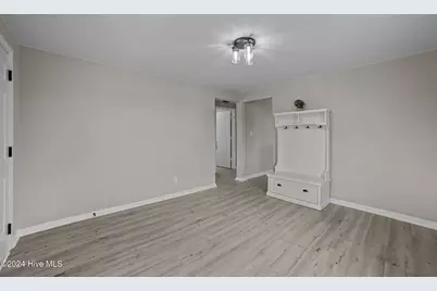 517 W 7th Street, Washington, NC 27889 - Photo 5