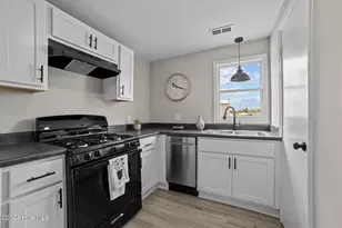 517 W 7th St, Washington, NC 27889 - Photo 9
