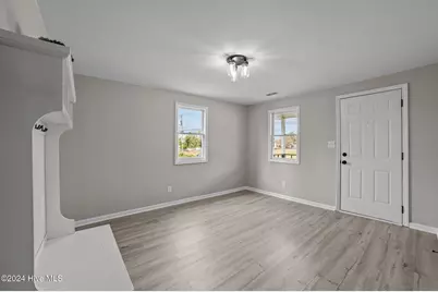 517 W 7th Street, Washington, NC 27889 - Photo 7