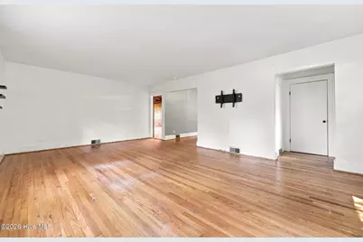 2503 E 5th Street, Greenville, NC 27858 - Photo 9