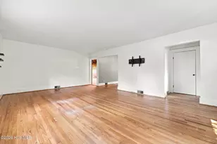 2503 E 5th St, Greenville, NC 27858 - Photo 9