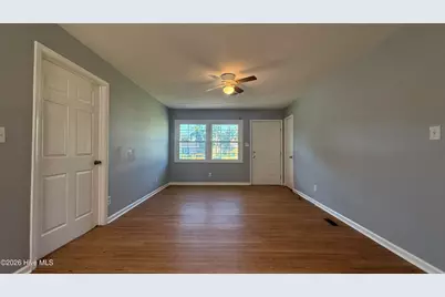 105 Yorkshire Drive, Jacksonville, NC 28546 - Photo 11
