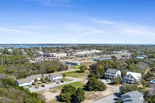 8821 Janell Ct, Emerald Isle, NC 28594 - Photo 7