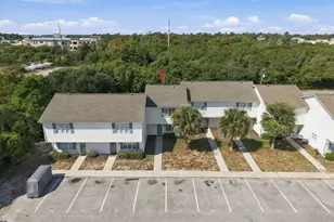 8821 Janell Ct, Emerald Isle, NC 28594 - Photo 3