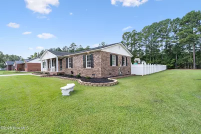 219 Oakwood Heights Drive, Lumberton, NC 28358 - Photo 3