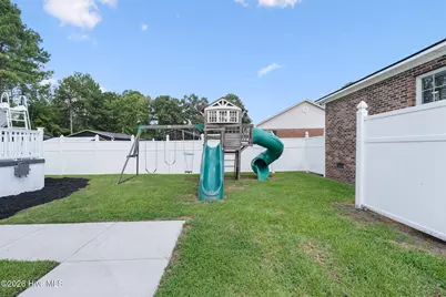 219 Oakwood Heights Drive, Lumberton, NC 28358 - Photo 33