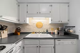 258 W 2nd St, Ocean Isle Beach, NC 28469 - Photo 15