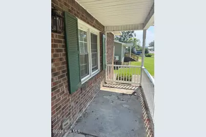 704 W 3rd Street, Washington, NC 27889 - Photo 3