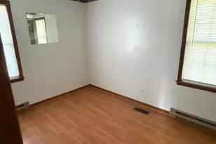 704 W 3rd St, Washington, NC 27889 - Photo 7