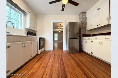 380 N Leak Street, Southern Pines, NC 28387 - Photo 7