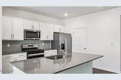 428 Conifer Street, Sanford, NC 27332 - Photo 9