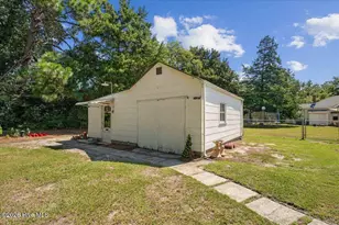 1109 Beech St, Goldsboro, NC 27530 - Photo 17