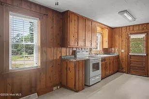 506 Hawthorne St, Hamlet, NC 28345 - Photo 13