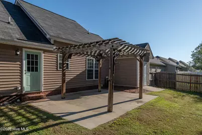 1200 Penncross Drive, Greenville, NC 27834 - Photo 9