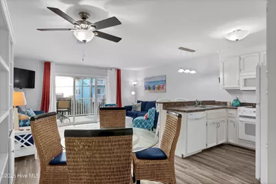 1505 Carolina Beach Avenue N #1e, Carolina Beach, NC 28428 - Photo 7