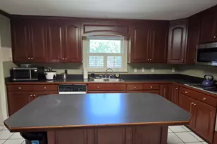 2001 Forest Hill Dr, Greenville, NC 27858 - Photo 11