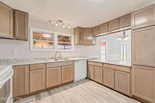 5366 Sterling Dr, La Grange, NC 28551 - Photo 7