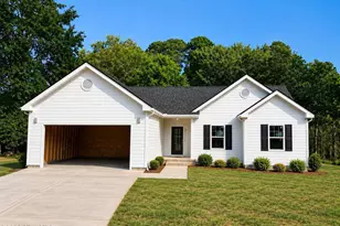 400 Camelia Dr, Washington, NC 27889 - Photo 1