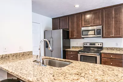 540 W Connecticut Avenue, Southern Pines, NC 28387 - Photo 7