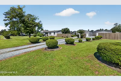 114 Bellhammon Drive, Rocky Point, NC 28457 - Photo 3