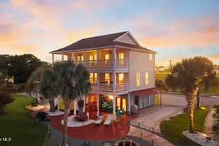 1001 Waterview Pl, Carolina Beach, NC 28428 - Photo 1
