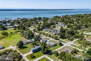 213 Mansfield Pkwy, Morehead City, NC 28557 - Photo 5
