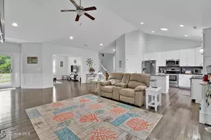 693 Dan Owen Dr, Hampstead, NC 28443 - Photo 15
