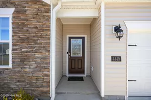 4449 Marthas Vlg Ln, Ayden, NC 28513 - Photo 3