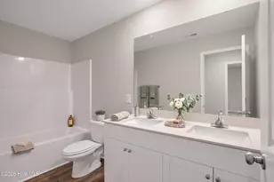 17 W Emily Gardens Dr, Selma, NC 27576 - Photo 29
