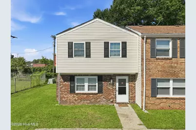 528 Myrtlewood Circle, Jacksonville, NC 28546 - Photo 1